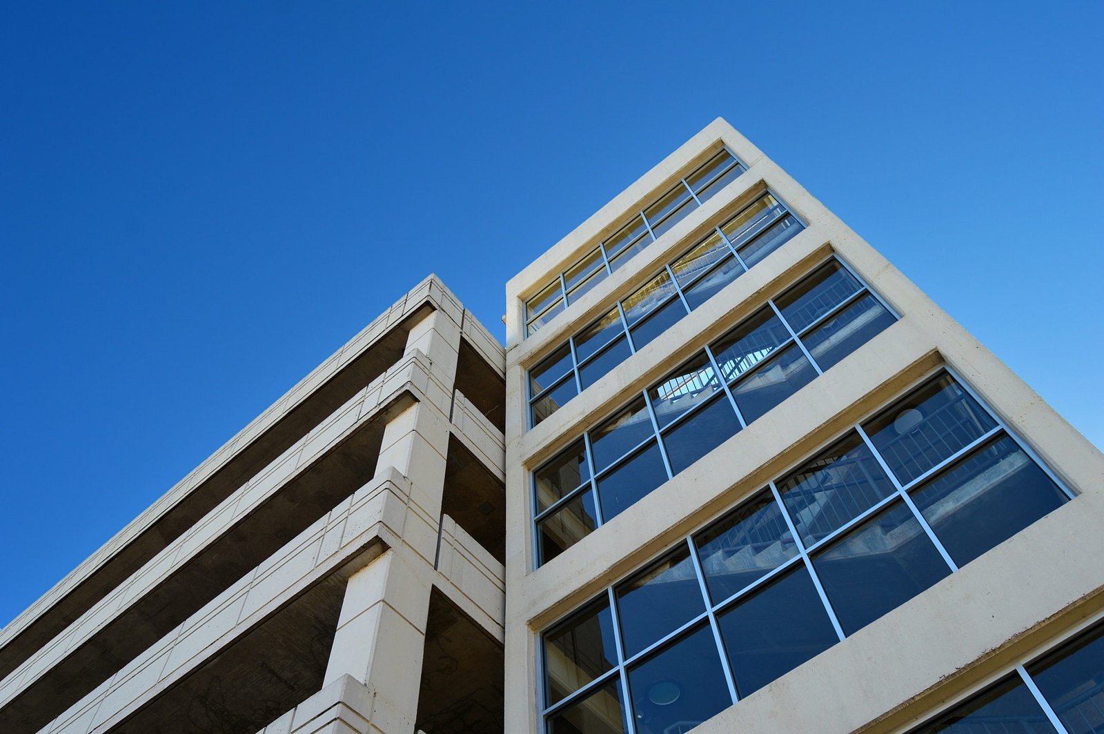 Parking Structures - Modular Elevator Manufacturing